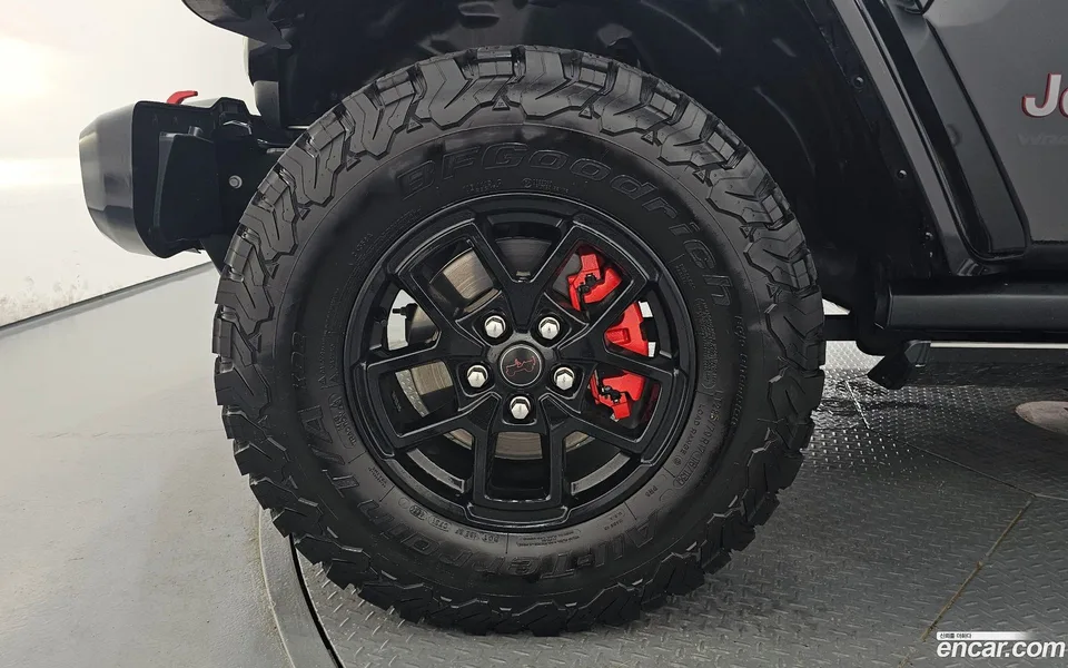 Jeep Wrangler 2.0 4 2025 — thumbnail 2