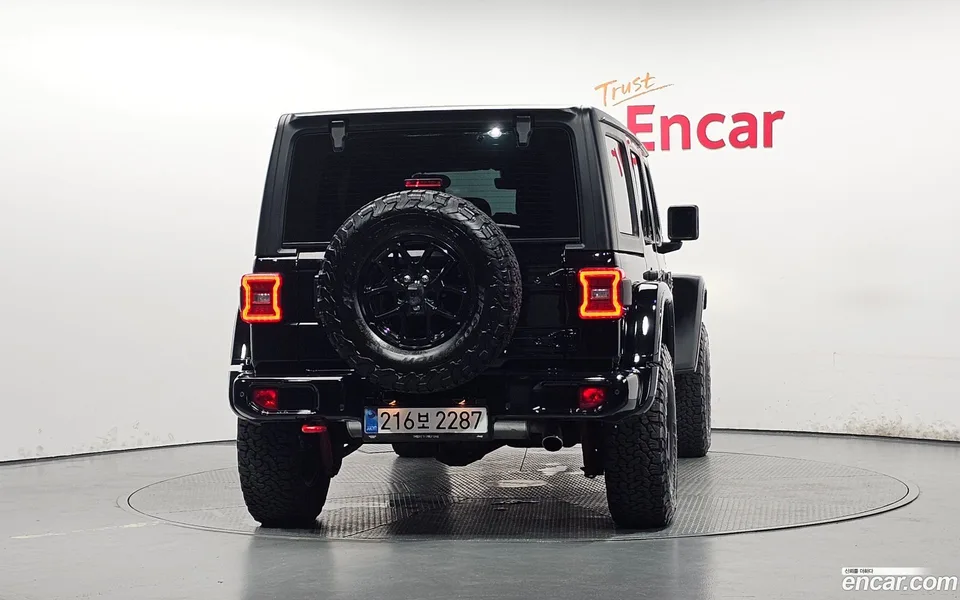 Jeep Wrangler 2.0 4 2025 — thumbnail 4