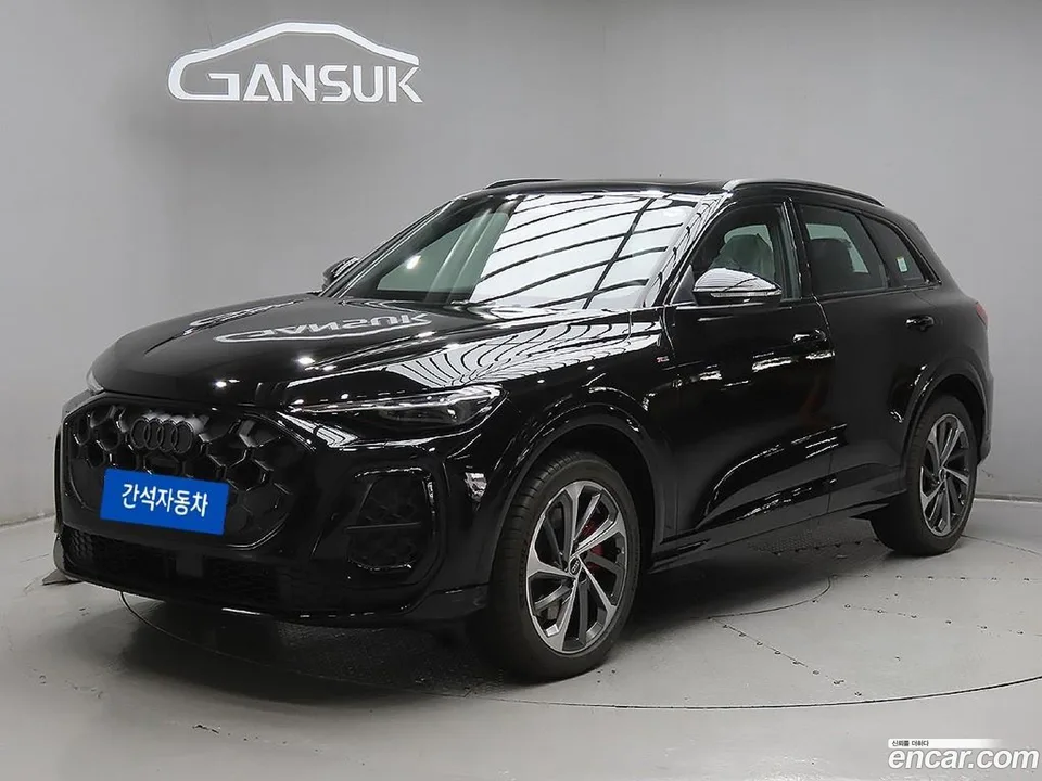Audi Q5 (80A) 40 TDI S Line 2025 — photo 1, buy with delivery to Moscow