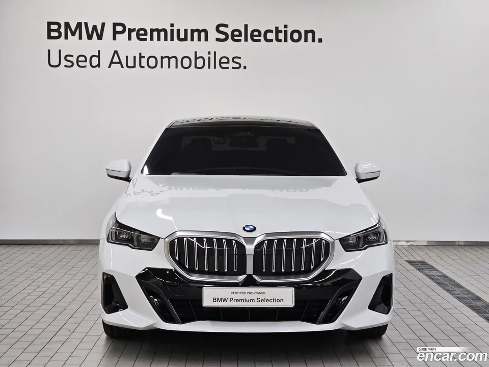 BMW 5 Series 523d M 2025 — thumbnail 3