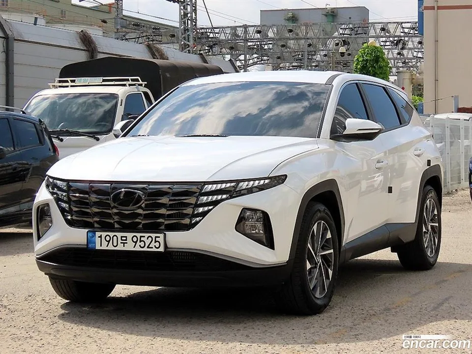 Hyundai Tucson 1.6 2WD 2023 — photo 1, buy with delivery to Moscow