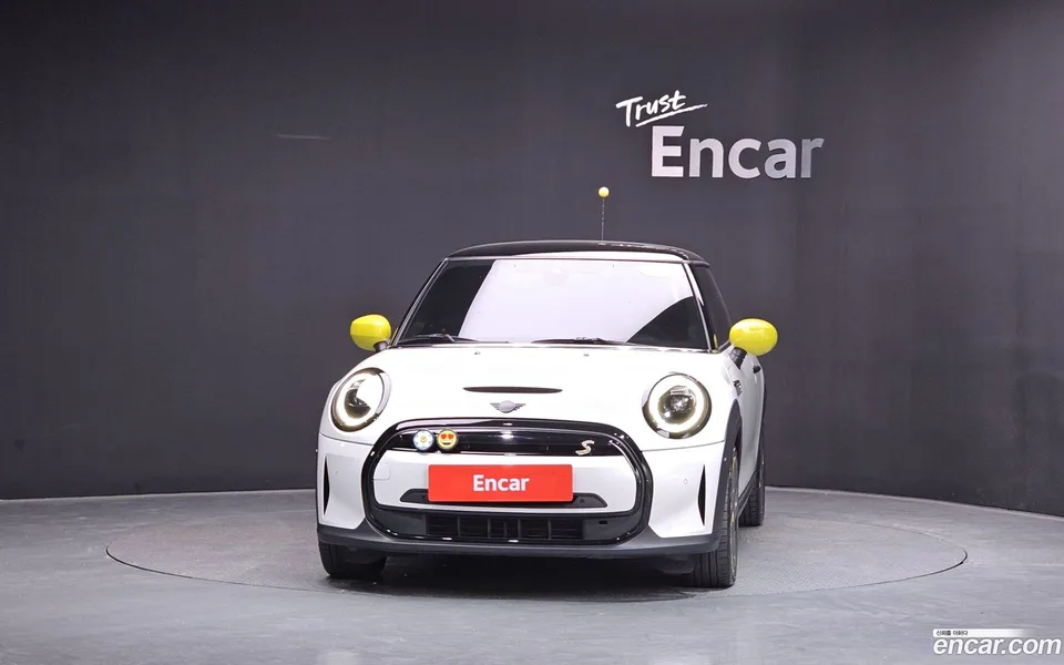 MINI Cooper Electric SE 2023 — thumbnail 3