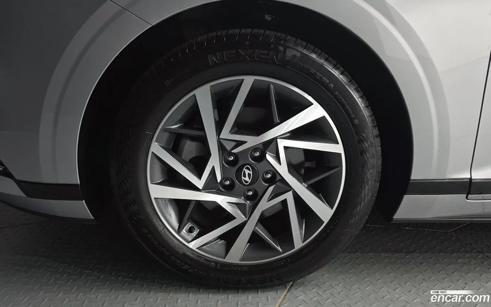 Hyundai Grandeur 2.5 2WD 2023 — thumbnail 5