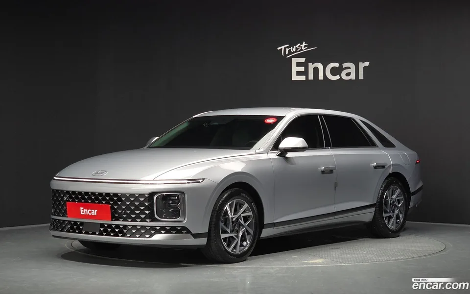 Hyundai Grandeur 2.5 2WD 2023 — photo 1, buy with delivery to Moscow