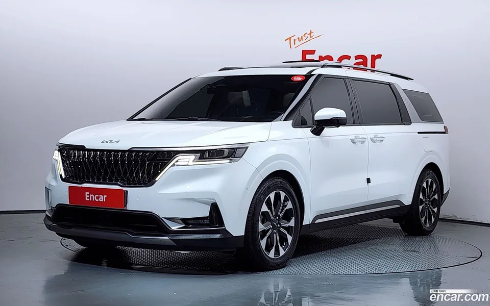 Kia Carnival 9 2022 — photo 1, buy with delivery to Moscow