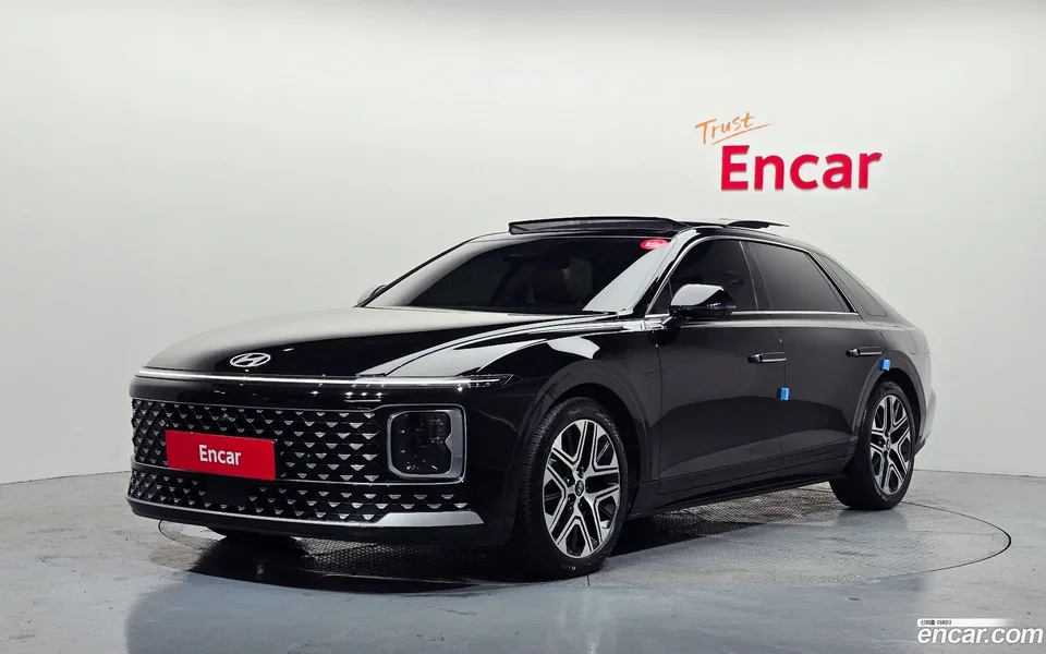 Hyundai Grandeur Hybrid 2023 — photo 1, buy with delivery to Moscow