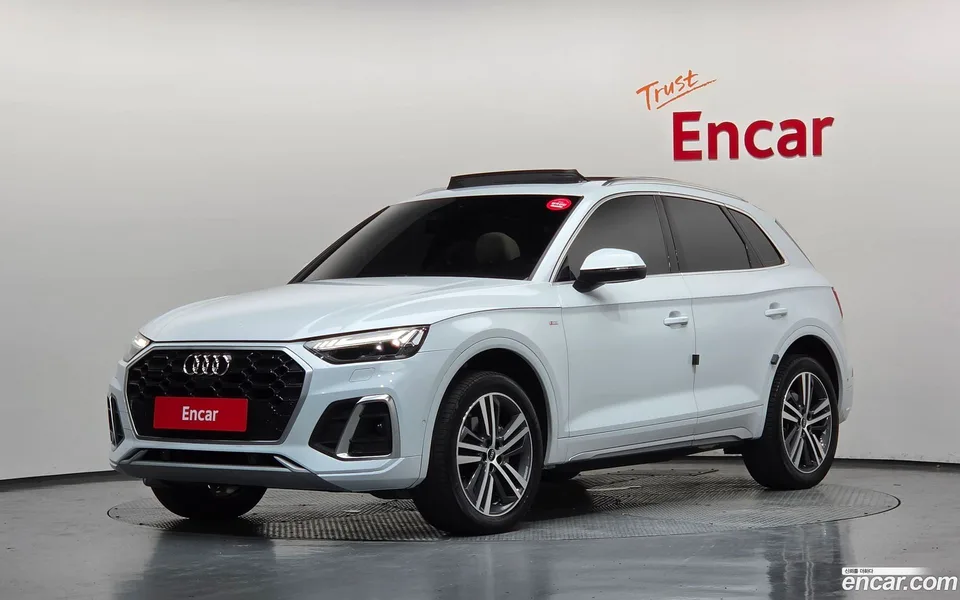 Audi Q5 40 TDI 2022 — photo 1, buy with delivery to Moscow