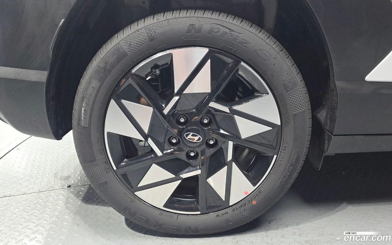 Hyundai Kona Hybrid 2025 — 5