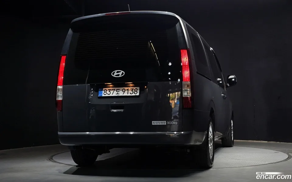 Hyundai Staria 3 2025 — thumbnail 4