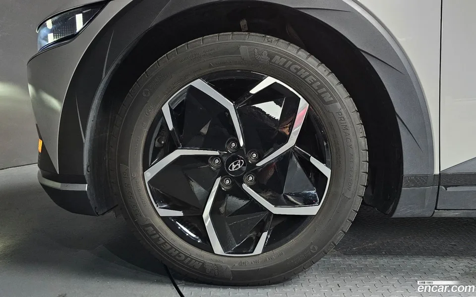 Hyundai Ioniq 5 2024 — thumbnail 2