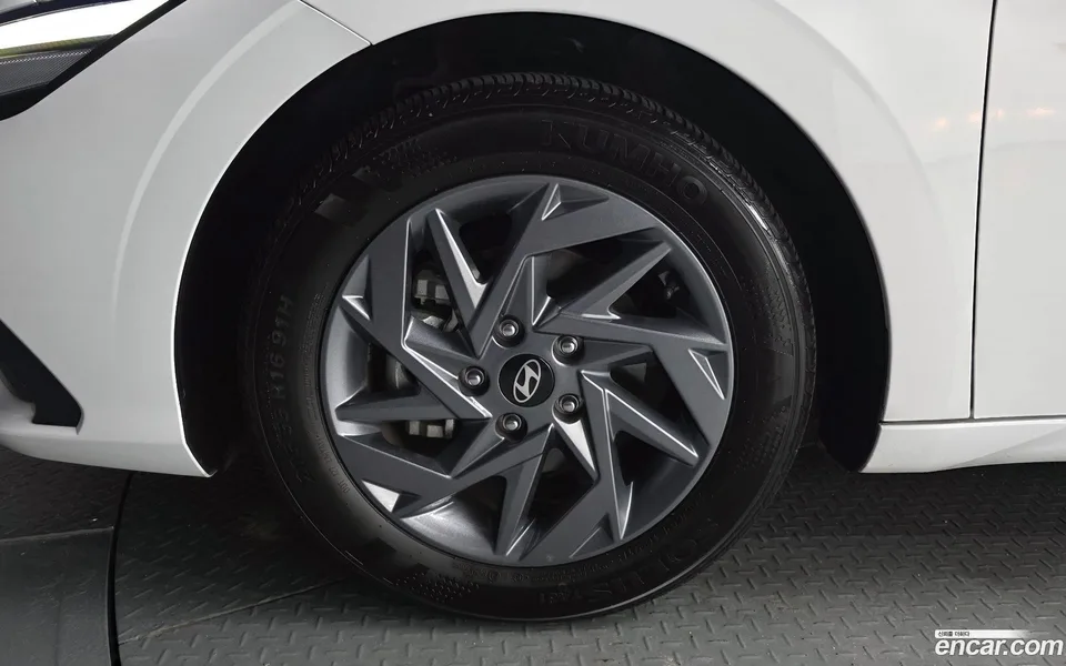 Hyundai Avante CN7 1.6 2024 — thumbnail 2