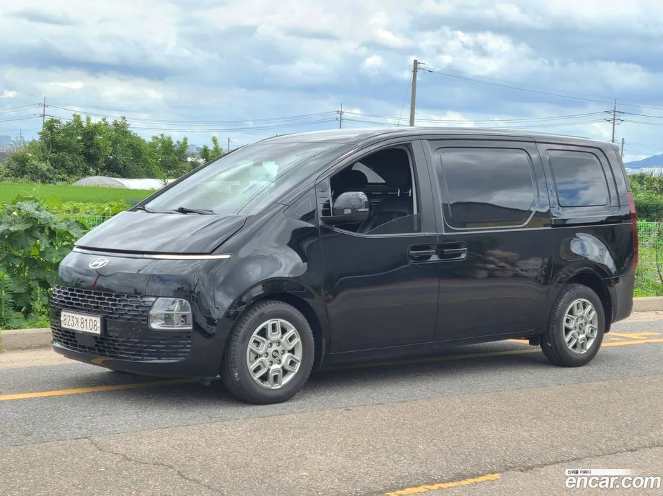 Hyundai Staria 3 2024 — thumbnail 4