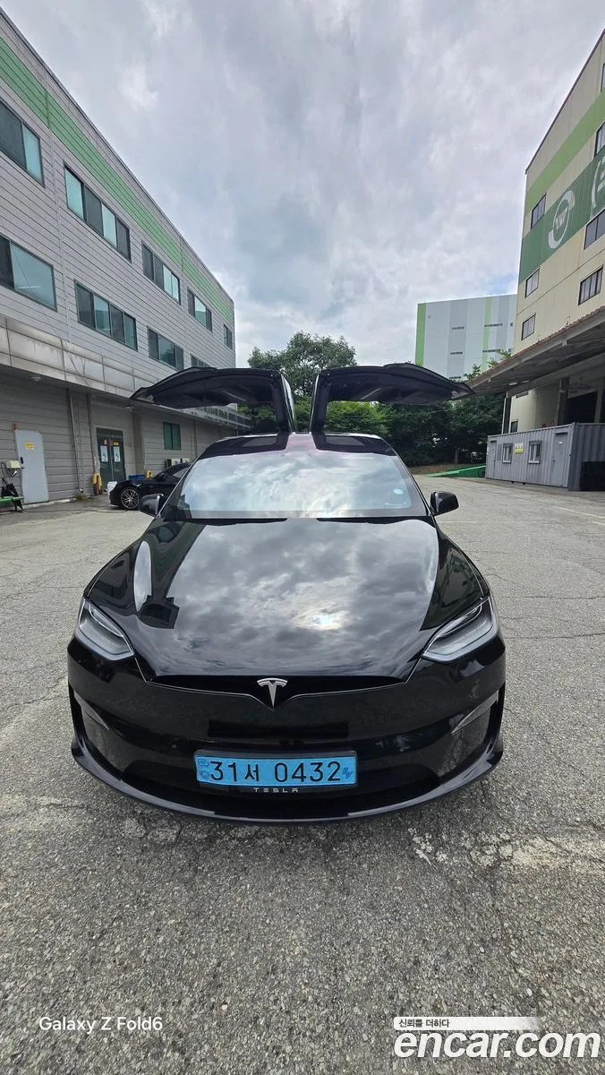 Tesla Model X 2023 — photo 1, buy with delivery to Moscow