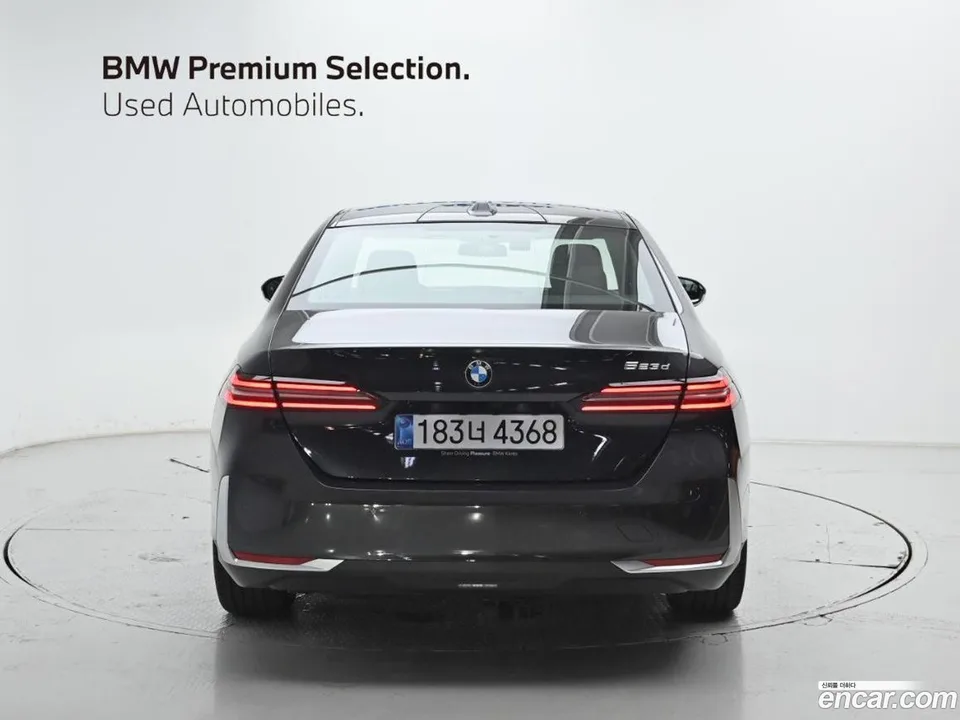 BMW 5 Series 523d 2025 — thumbnail 4