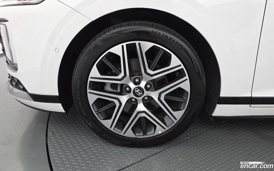 Hyundai Grandeur 2.5 2WD 2023 — thumbnail 5