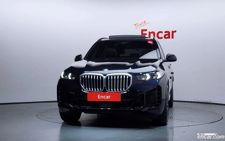 BMW X5 xDrive 40i M 2023 — thumbnail 3
