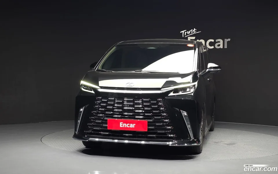 Lexus LM 500h 2024 — thumbnail 3