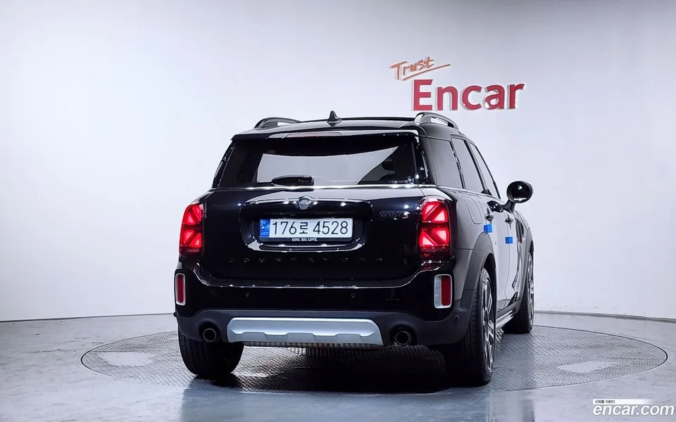 MINI Cooper S Countryman ALL4 2023 — thumbnail 4