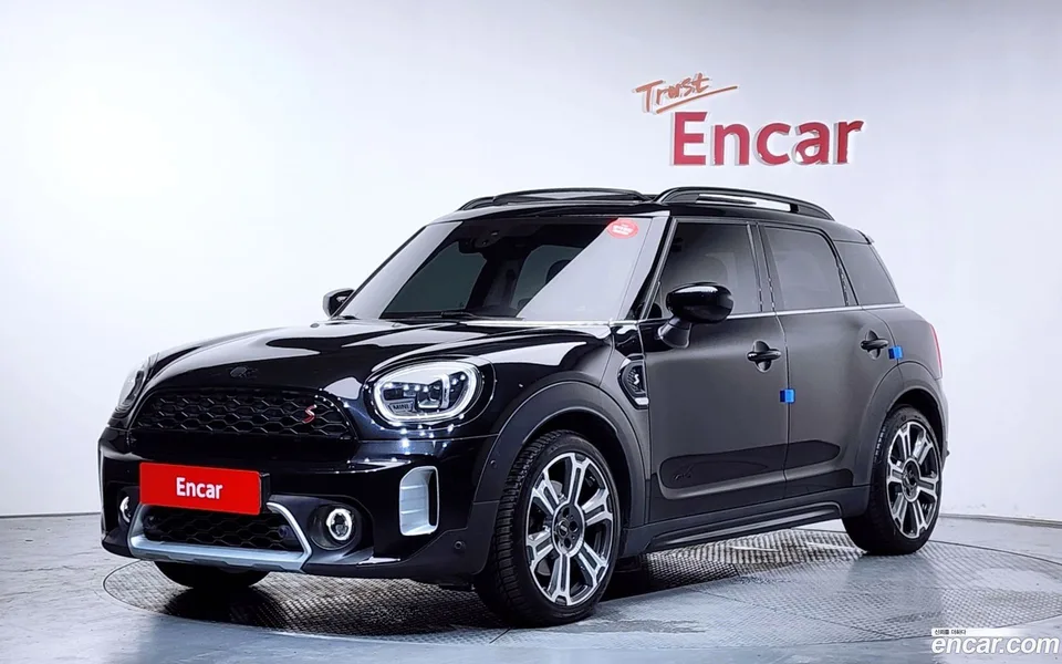 MINI Cooper S Countryman ALL4 2023 — photo 1, buy with delivery to Moscow