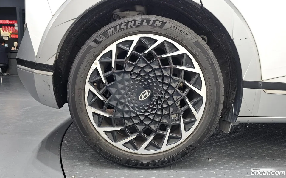 Hyundai Ioniq 5 2024 — thumbnail 2