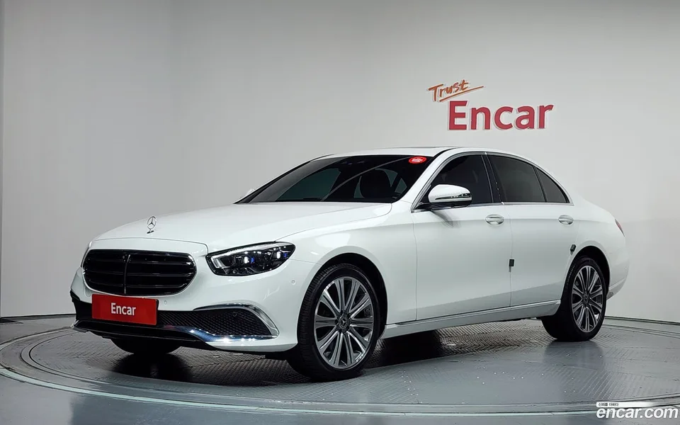 Mercedes-Benz E-Class E300e 4MATIC 2023 — photo 1, buy with delivery to Moscow