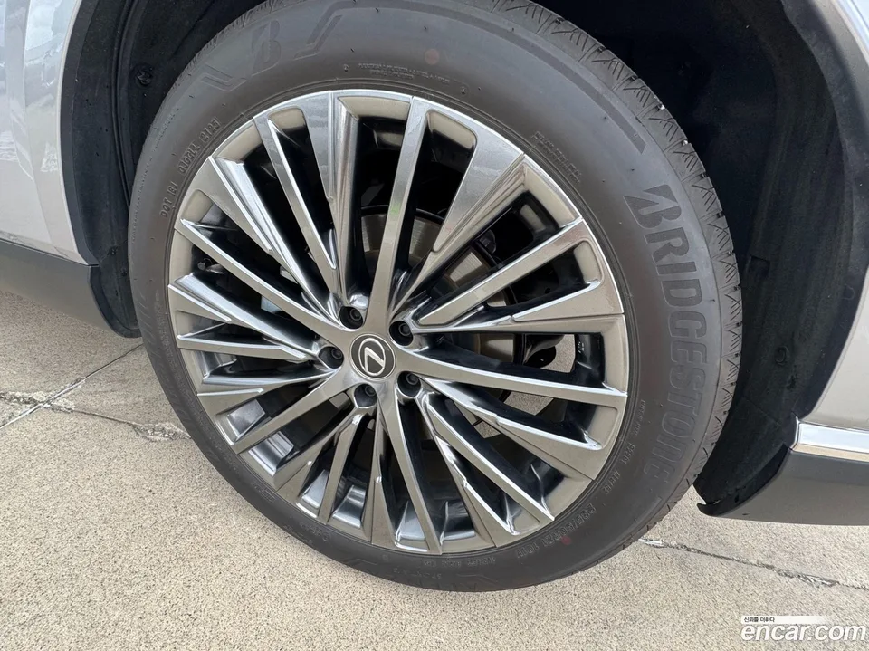 Lexus RX 350h 2025 — thumbnail 2