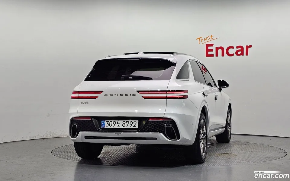 Genesis GV70 2.5T 2WD 2022 — thumbnail 4