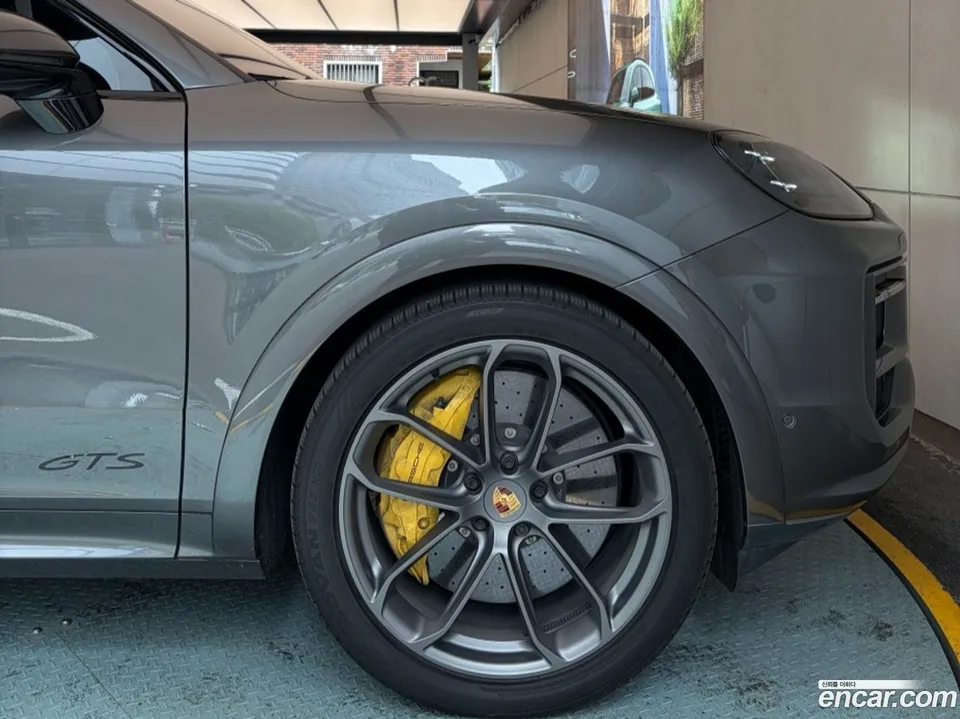 Porsche Cayenne 4.0 GTS 2024 — thumbnail 2