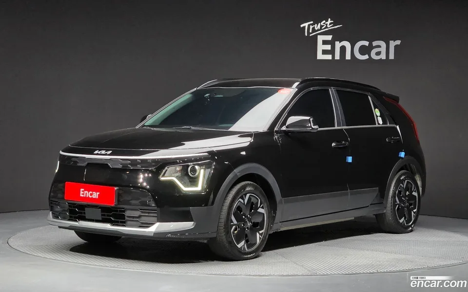 Kia Niro EV 2023 — фото 1, купить с доставкой в Москву