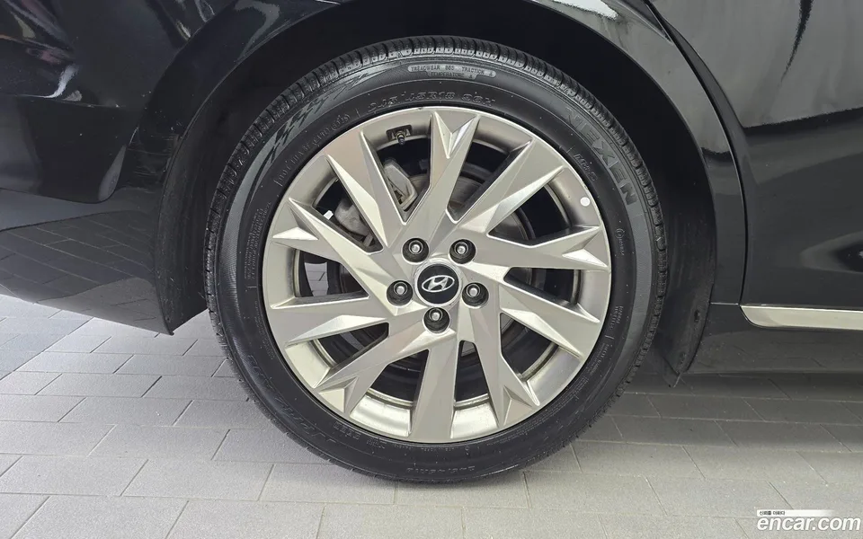 Hyundai Grandeur IG Hybrid 2022 — thumbnail 2