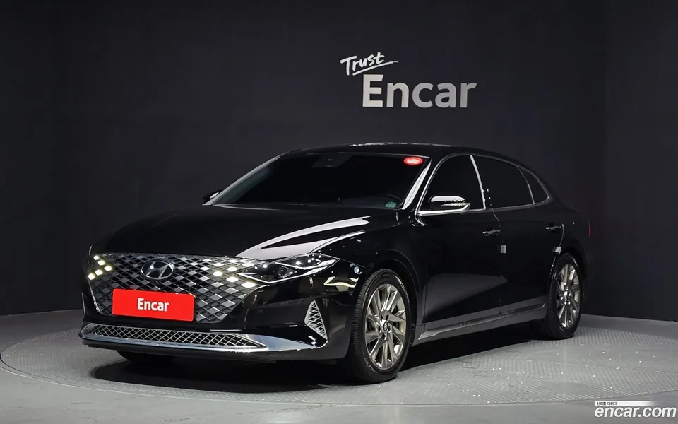 Hyundai Grandeur IG Hybrid 2022 — photo 1, buy with delivery to Moscow