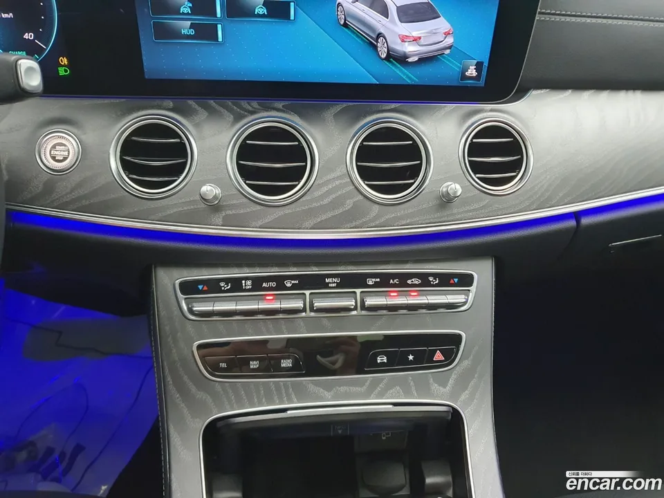 Mercedes-Benz E-Class E350 4MATIC 2023 — thumbnail 5