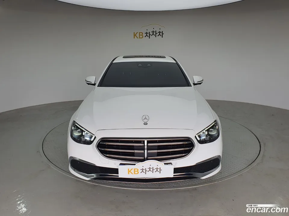 Mercedes-Benz E-Class E350 4MATIC 2023 — photo 1, buy with delivery to Moscow