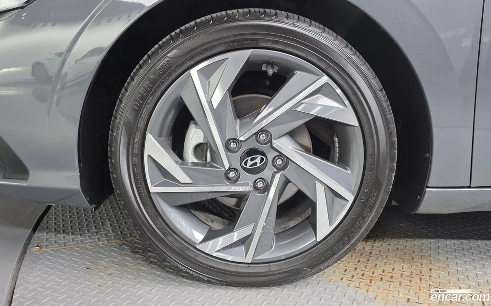Hyundai Avante CN7 1.6 2023 — thumbnail 2
