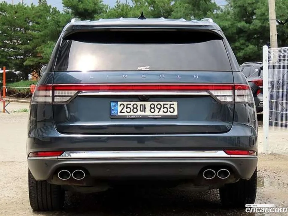 Lincoln Aviator 3.0 AWD 2022 — thumbnail 4