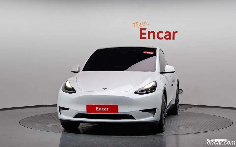 Tesla Model Y RWD 2024 — thumbnail 3