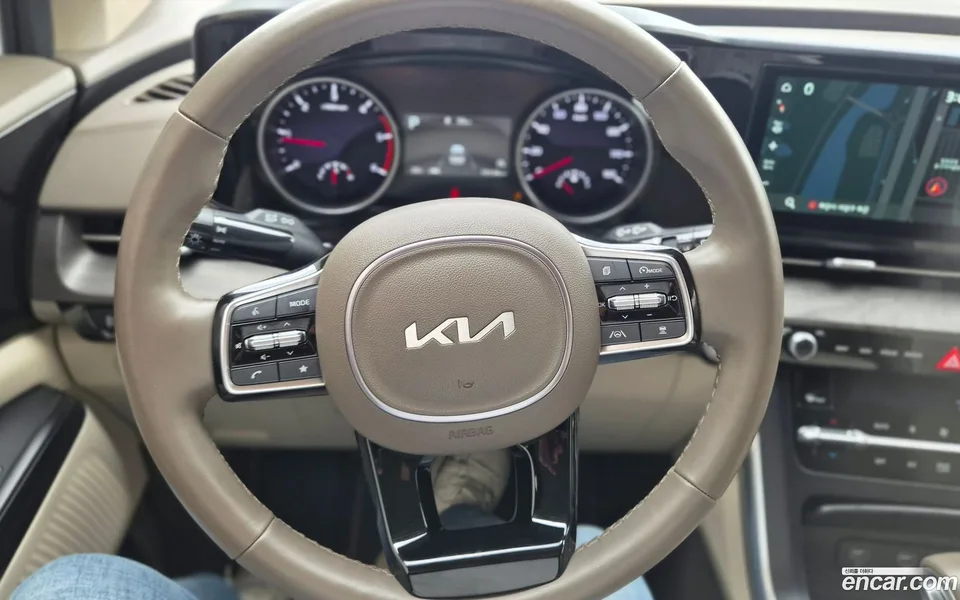 Kia Carnival 11 2023 — thumbnail 2