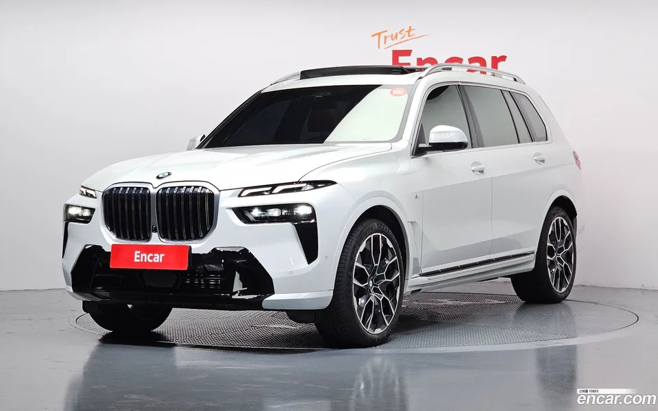 BMW X7 xDrive 40d M 6 2025 — photo 1, buy with delivery to Moscow