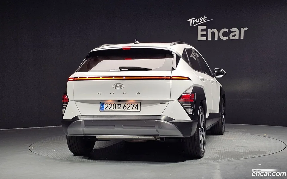 Hyundai Kona 1.6 4WD 2023 — thumbnail 4