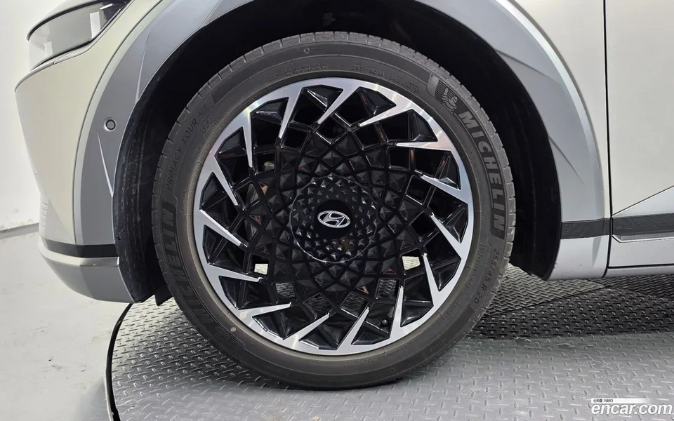 Hyundai Ioniq 5 2024 — thumbnail 5