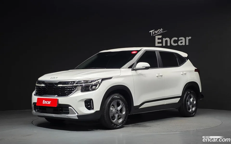 Kia Seltos 2.0 2WD 2025 — photo 1, buy with delivery to Moscow