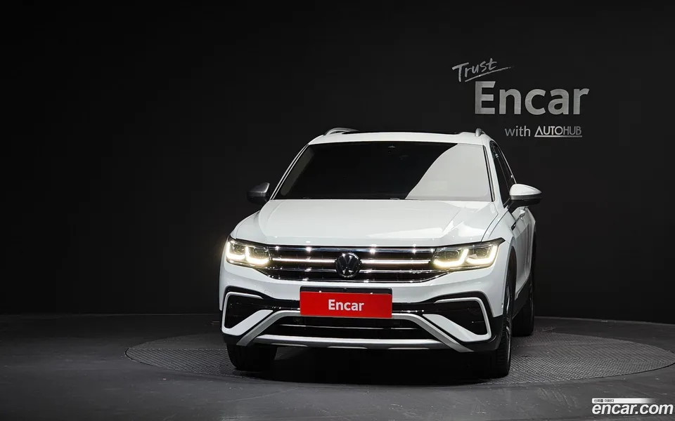 Volkswagen Tiguan Allspace 2.0 TSI 2024 — thumbnail 3