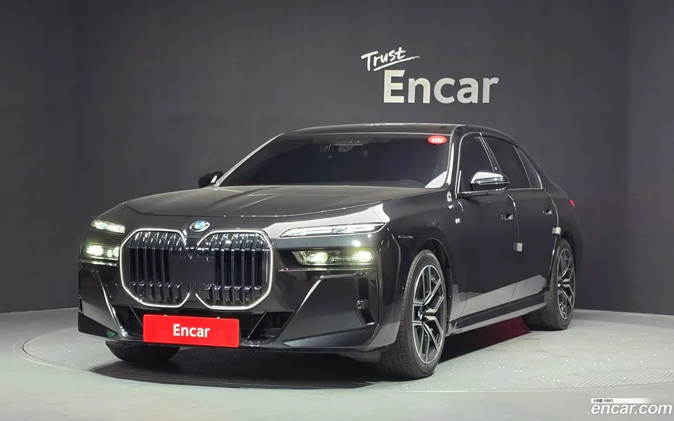 BMW 7 Series 740d xDrive M 2024 — фото 1, купить с доставкой в Москву