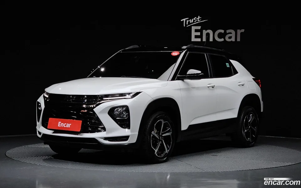 Chevrolet Trailblazer 1.3 4WD 2022 — photo 1, buy with delivery to Moscow