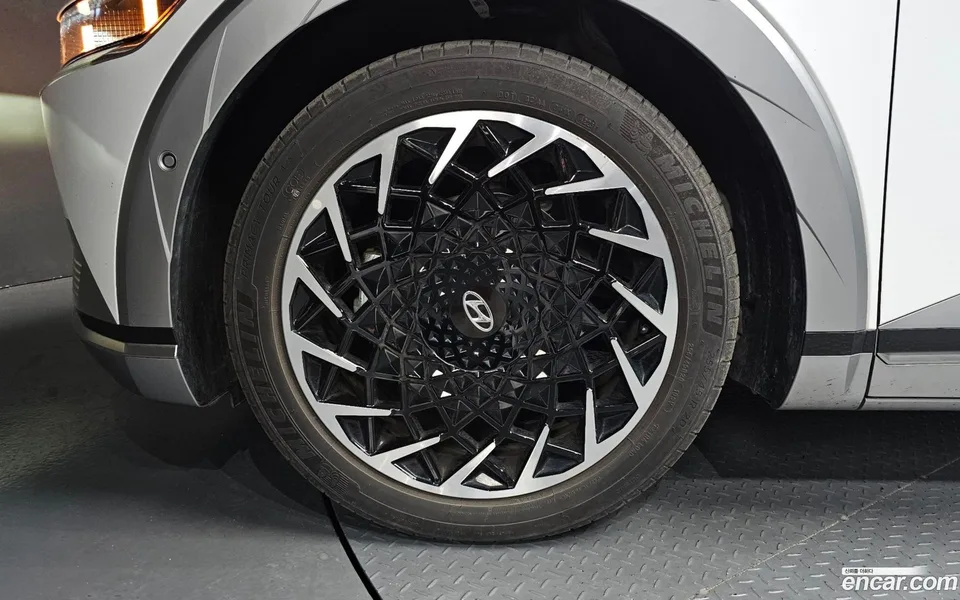 Hyundai Ioniq 5 AWD 2024 — thumbnail 5