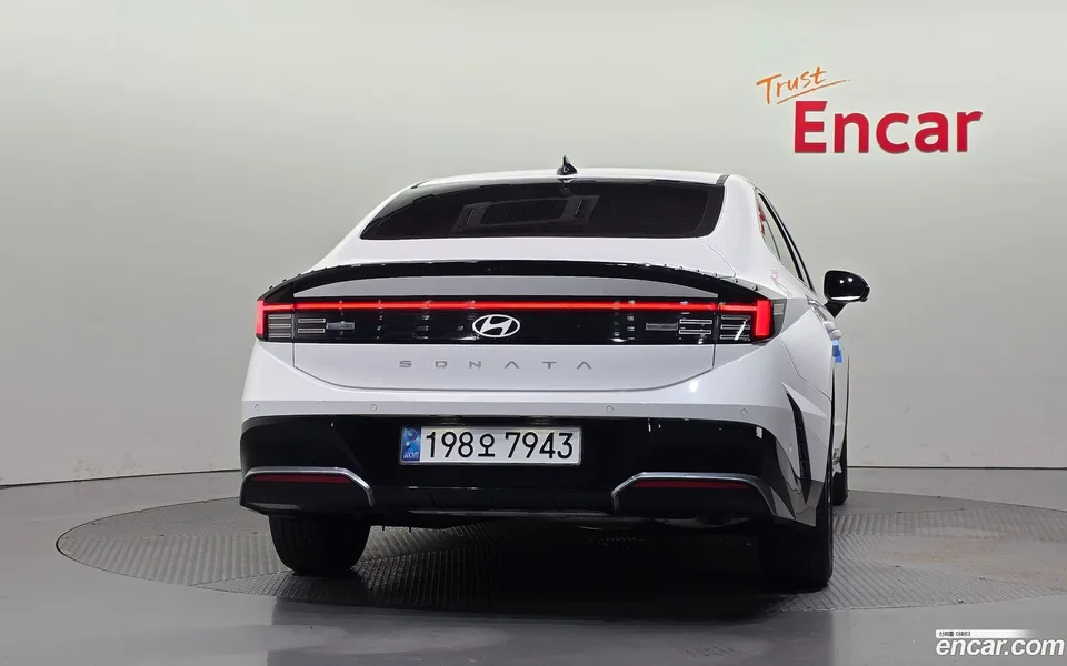 Hyundai Sonata The Edge Hybrid 2024 — thumbnail 4