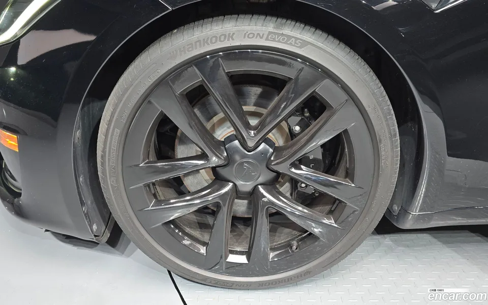 Tesla Model S AWD 2023 — thumbnail 2