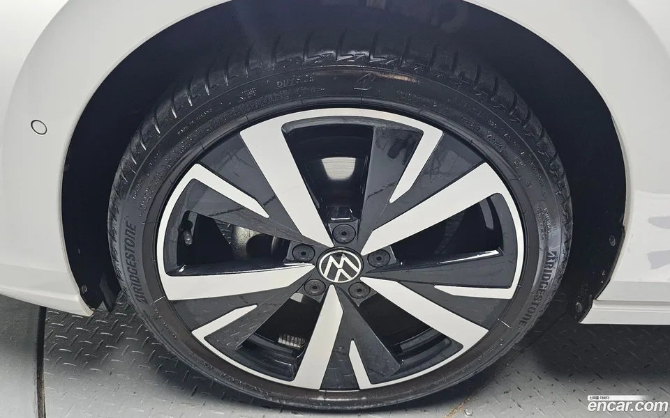 Volkswagen Golf 2.0 TDI 2025 — thumbnail 5