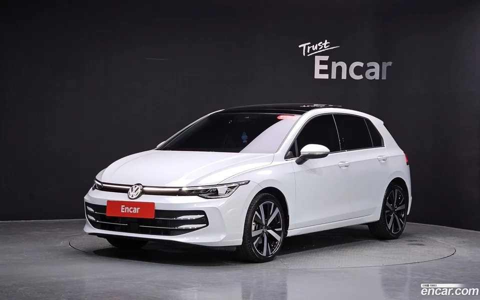 Volkswagen Golf 2.0 TDI 2025 — photo 1, buy with delivery to Moscow