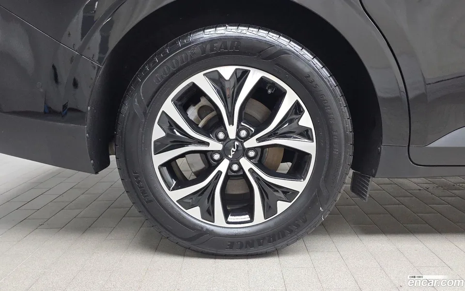 Kia Carnival 9 2022 — thumbnail 5